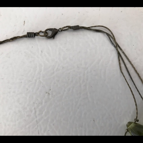 Macy’s Green Glass Necklace 3 Tiers/Strands to decorate the Décolletage Elegant - Picture 5 of 5